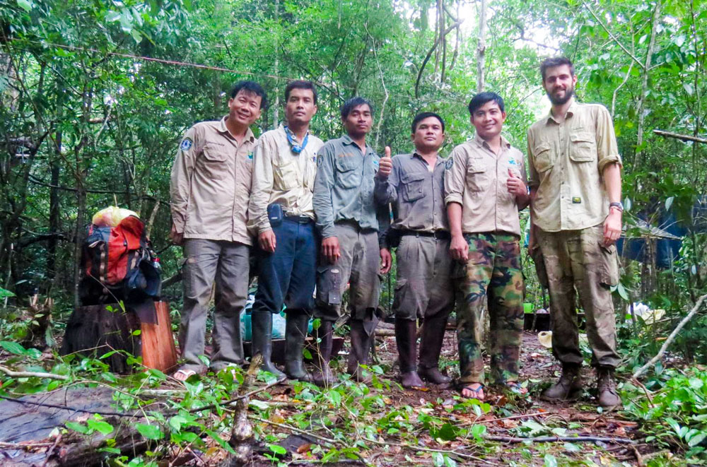 KSWS_BDM_The wildlife monitoring team looking tired but happy after completing the final transect